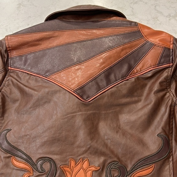 Esqualo Embroidered Vegan Leather Moto Jacket Zipper Detail Size 4 NWT - Picture 8 of 16